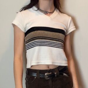 Vintage Full Circle Plush V neck crop top!